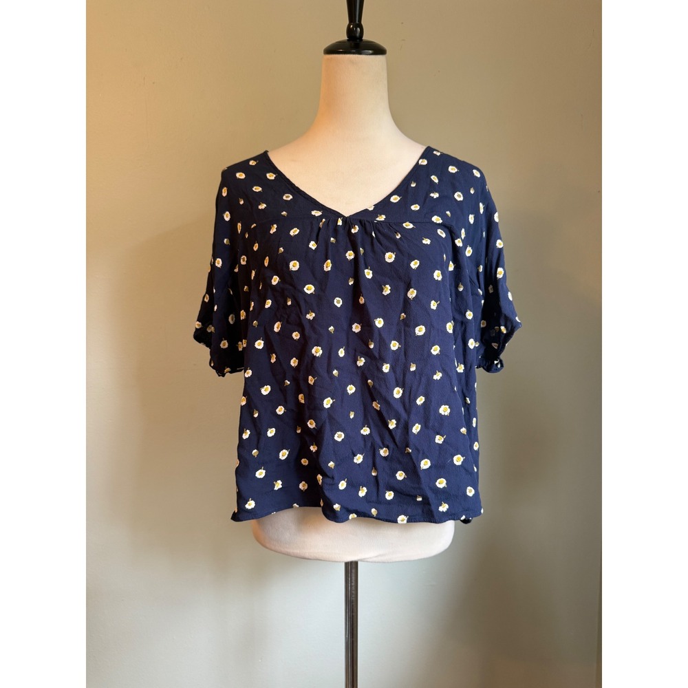 Madewell Navy Blue Daisy Floral  Blouse Top M Short Sleeve boho Y2K cottage blou